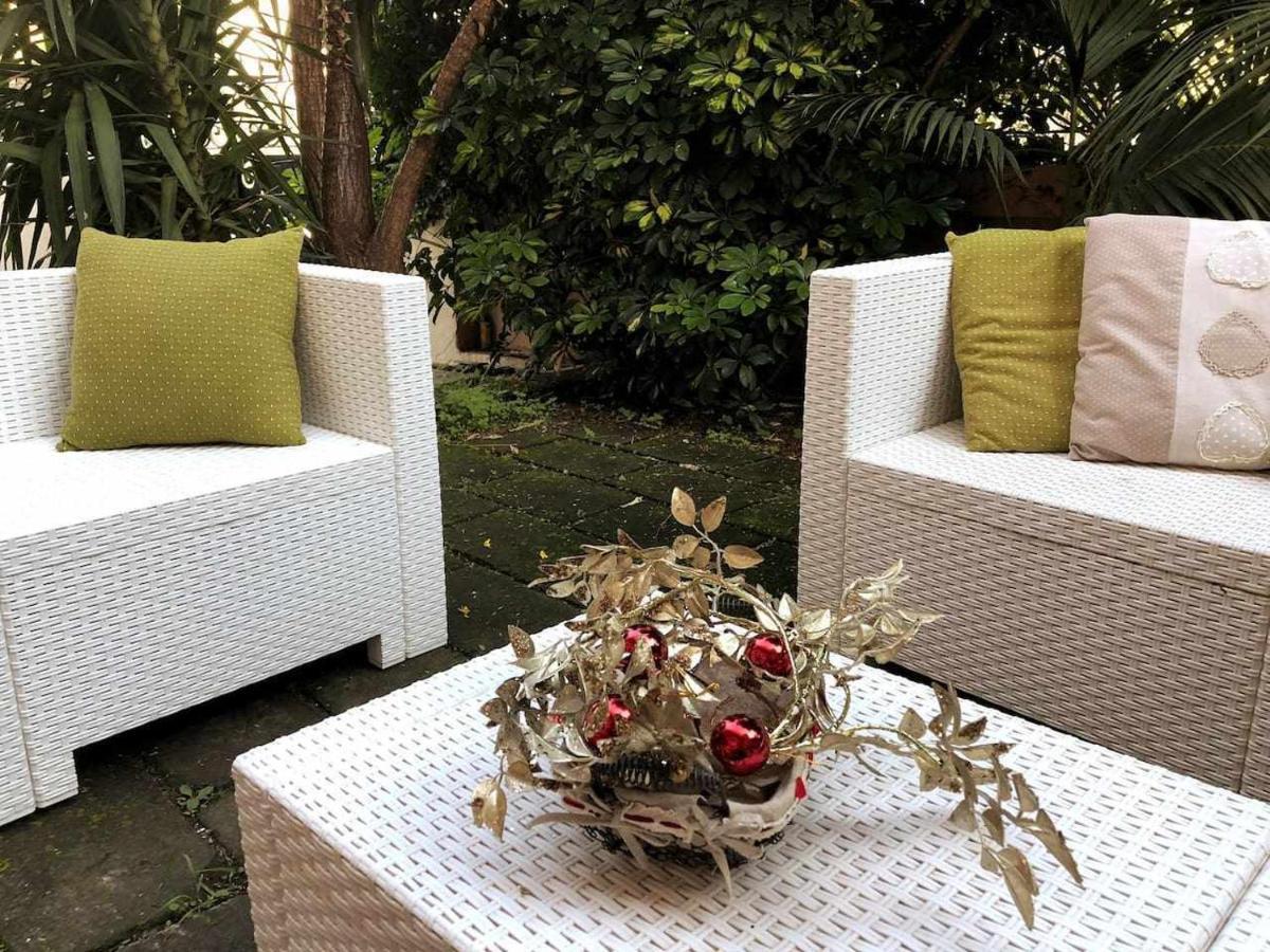 Elegante Villa Lu Centro Citta Con Parcheggio Cagliari Room photo